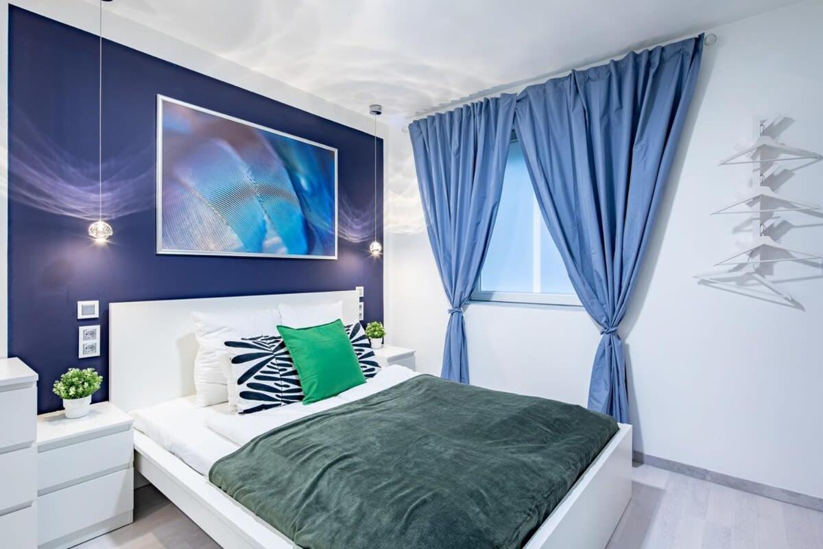 Central - New - Quiet Sleep Apartment Budapest Bagian luar foto